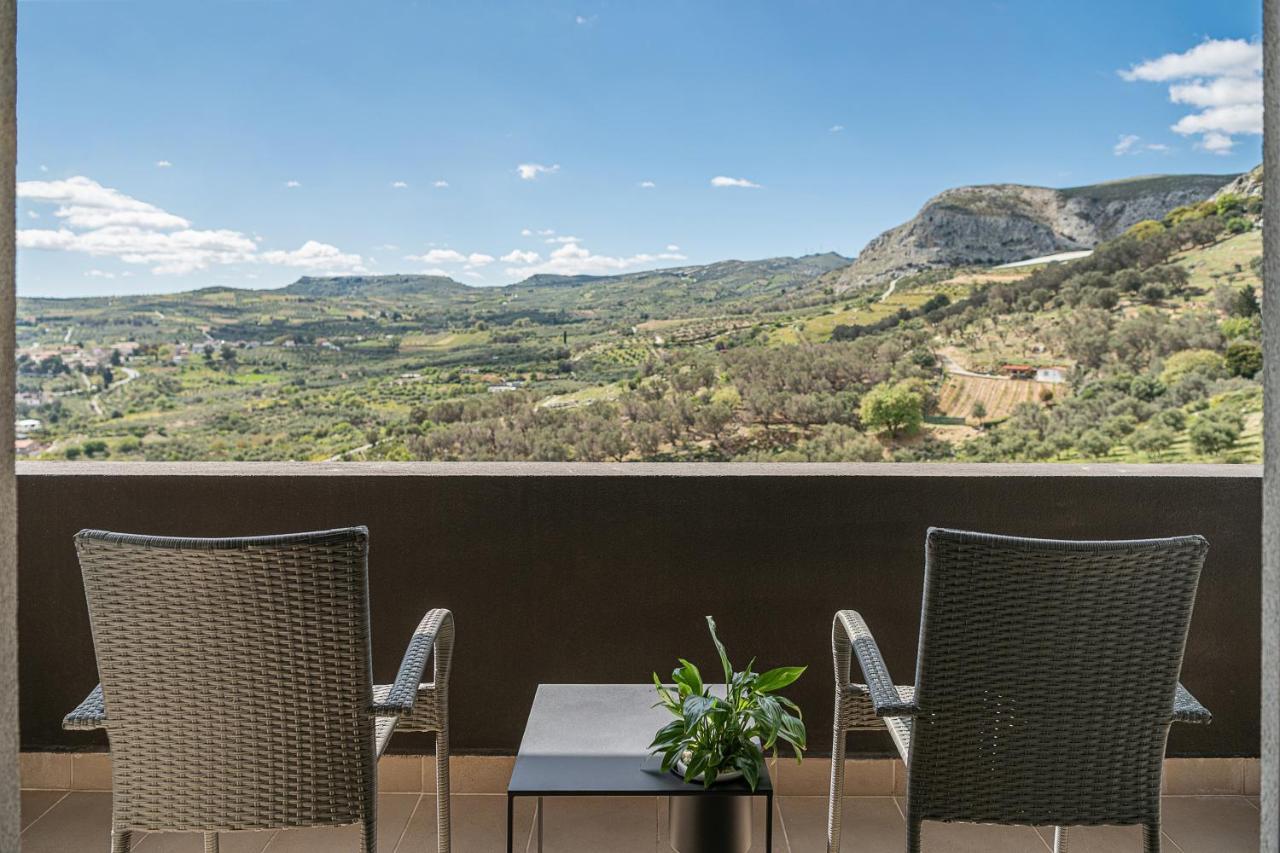 קאטו אסיטס Villa Amavi - Private Heated Pool מראה חיצוני תמונה